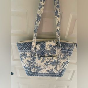 Vintage Vera Bradley blue toile tote and pouch